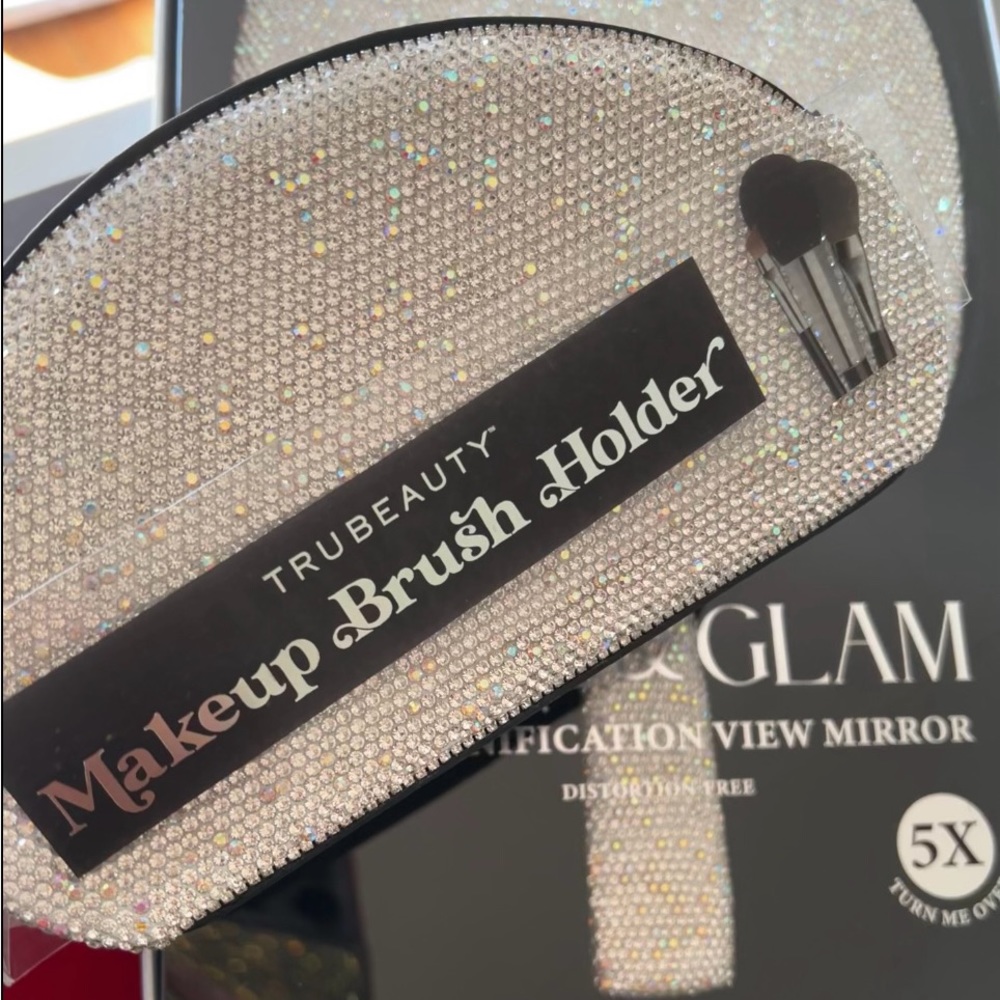 🎀MAKEUP BRUSH HOLDER🎀 perfect match with Glitz and Glam